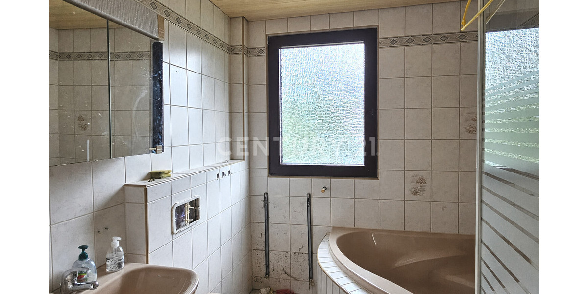 Dachgeschoss-links-Bad
