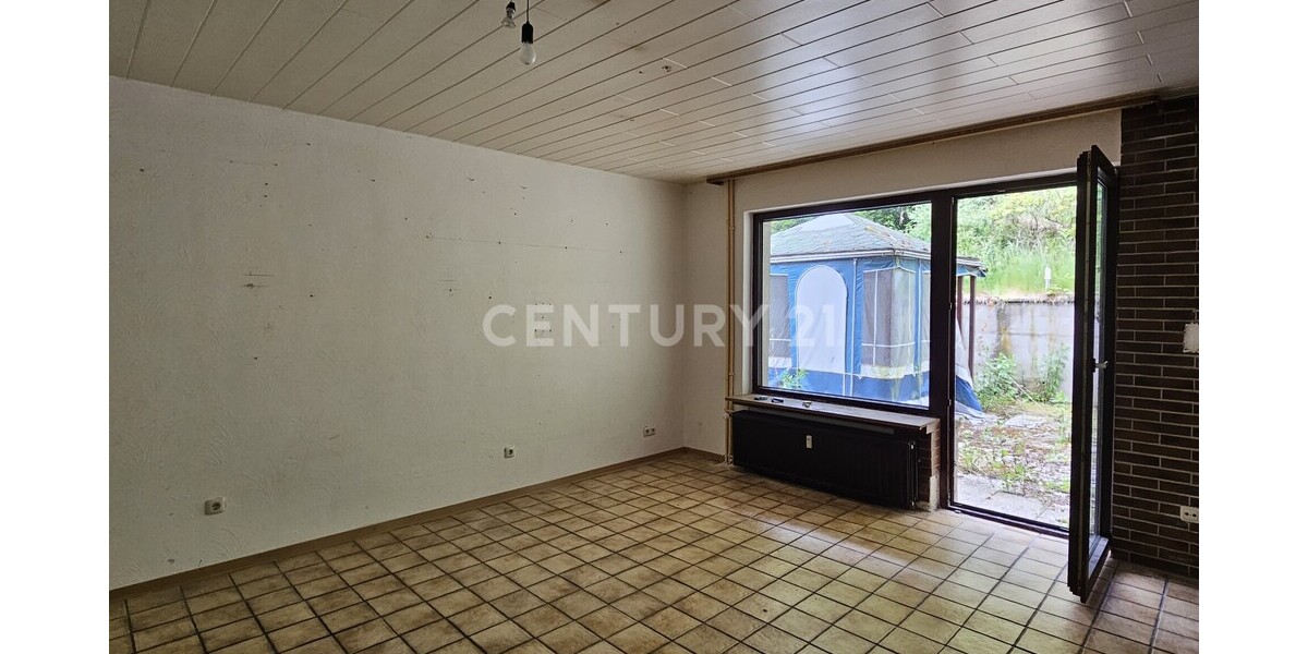 Erdgeschoss-rechts-Wohnzimmer